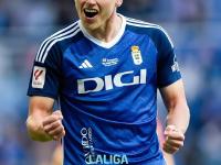 -关于皇家马德里发布备战花絮，窗口期再遭质疑，德甲任务艰巨，临场指挥获称赞的信息